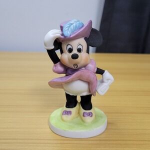 Vintage Walt Disney Productions Minnie Mouse Bisqueโ Porcelain Figurine 4" Tall